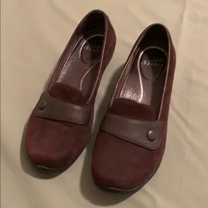Brown suede Dansko flats-size 41
